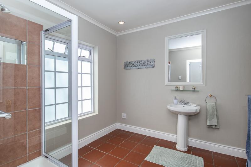 4 Bedroom Property for Sale in Constantia Western Cape